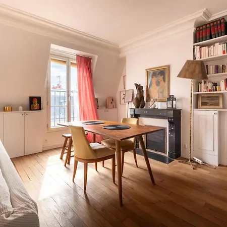 Beautiful 1bd Parasian Batignolles Daire