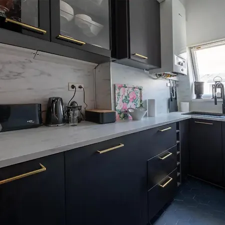 Beautiful 1bd Parasian Batignolles Daire